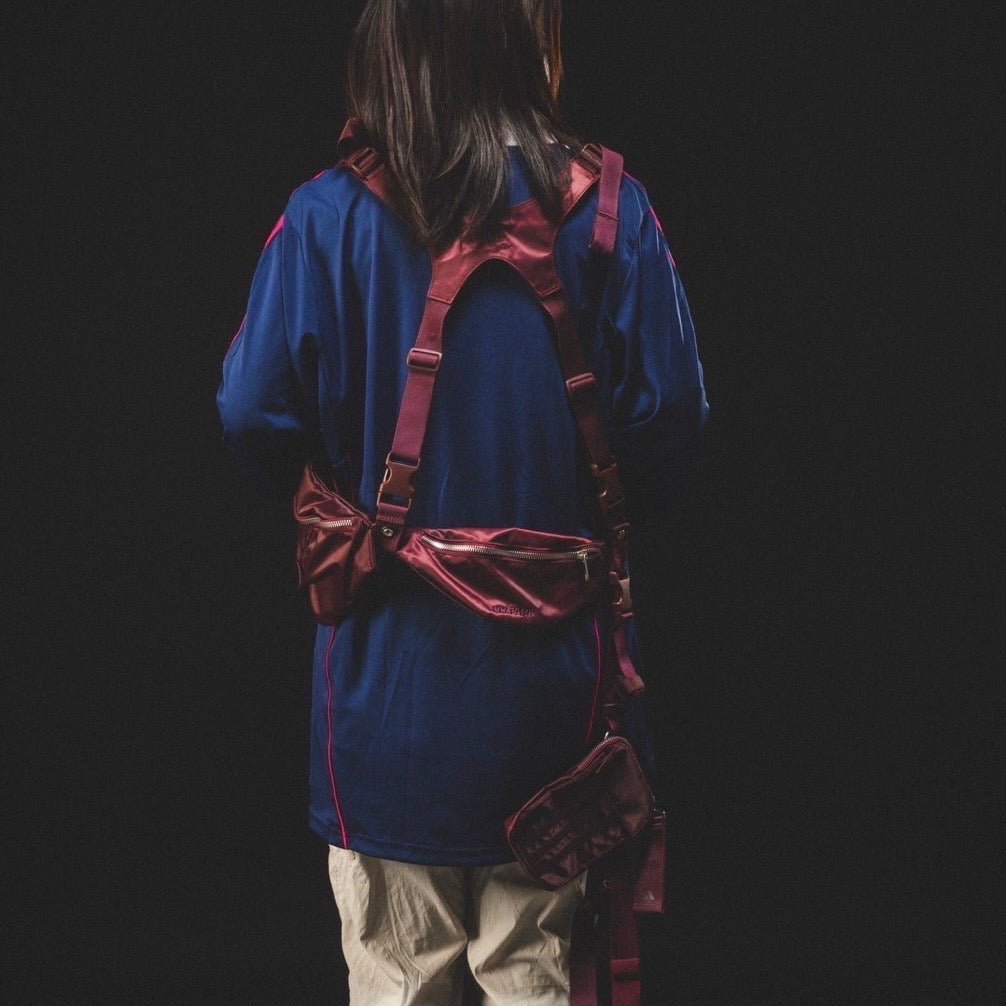 "adidas x ivy park" HARNESS BAG/ RED