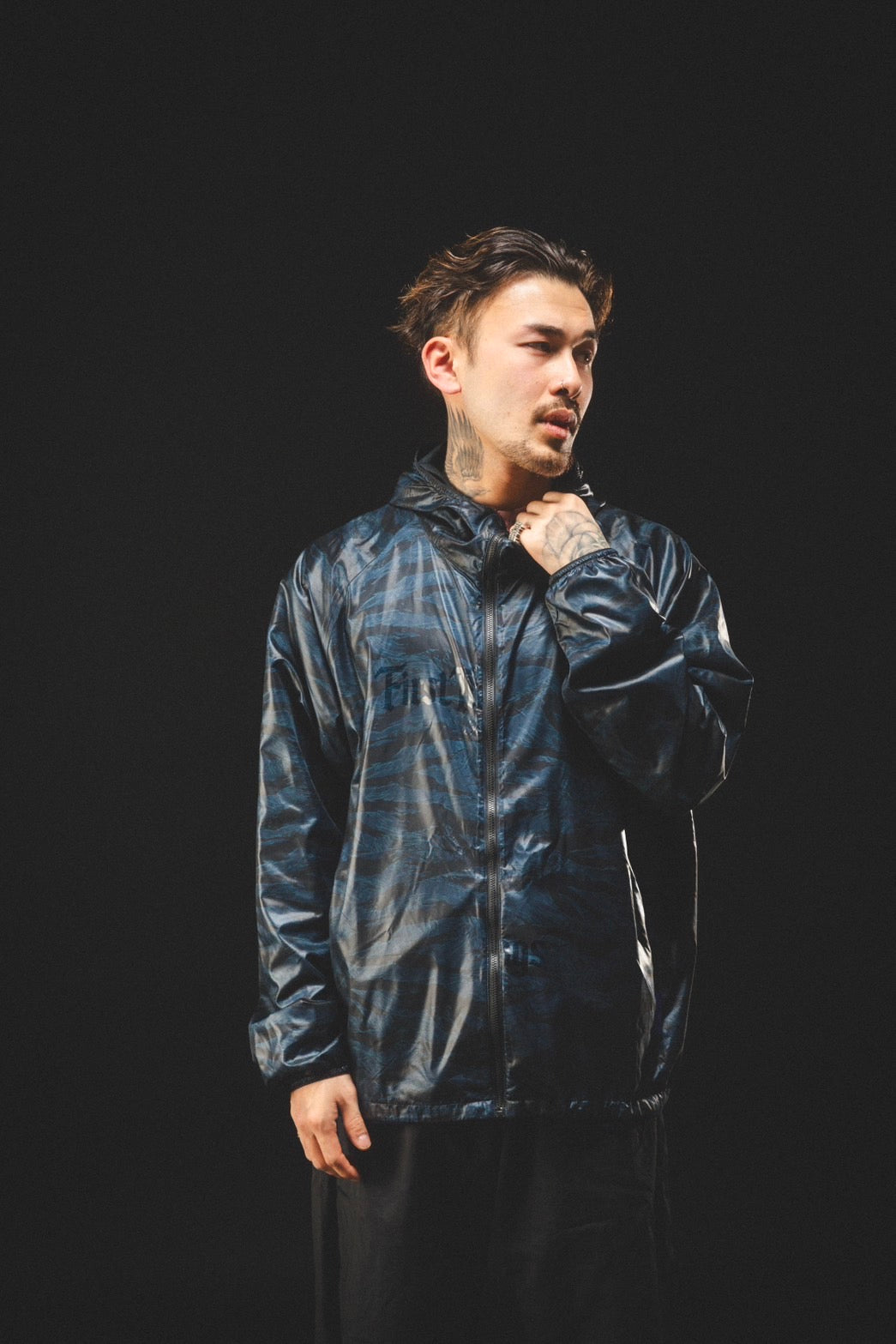 TIGER CAMO PACKBLE HOODED NYLON JACKET / BLUE
