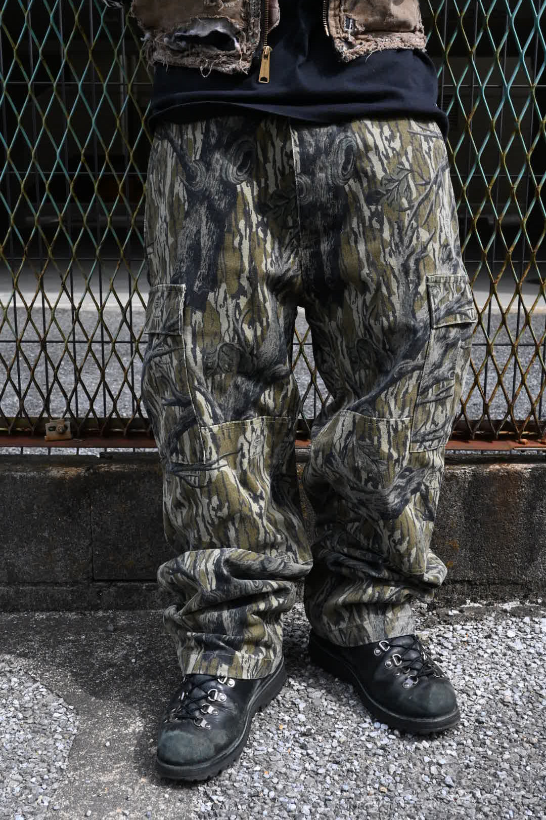 Used Supreme MOSSY OAK CARGO PANTS W34