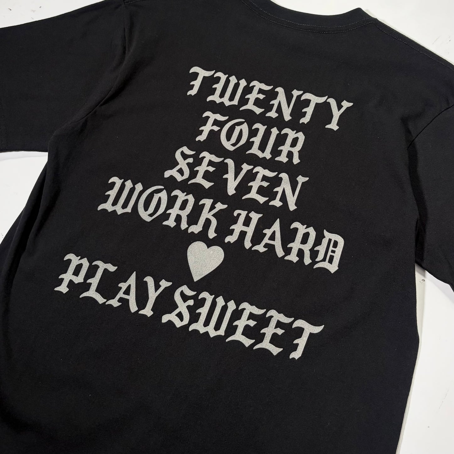 24/7 WORK HARD ♡ PLAY SWEET TEE / BLACK