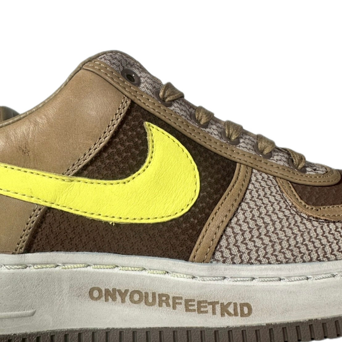 NIKE " AIR FORSE 1 UNEDEFEATED INSIDEOUT PRIORITY" / CANTEEN / LEMOE FRONT - PALOMINO BRU KA CITRON PALO