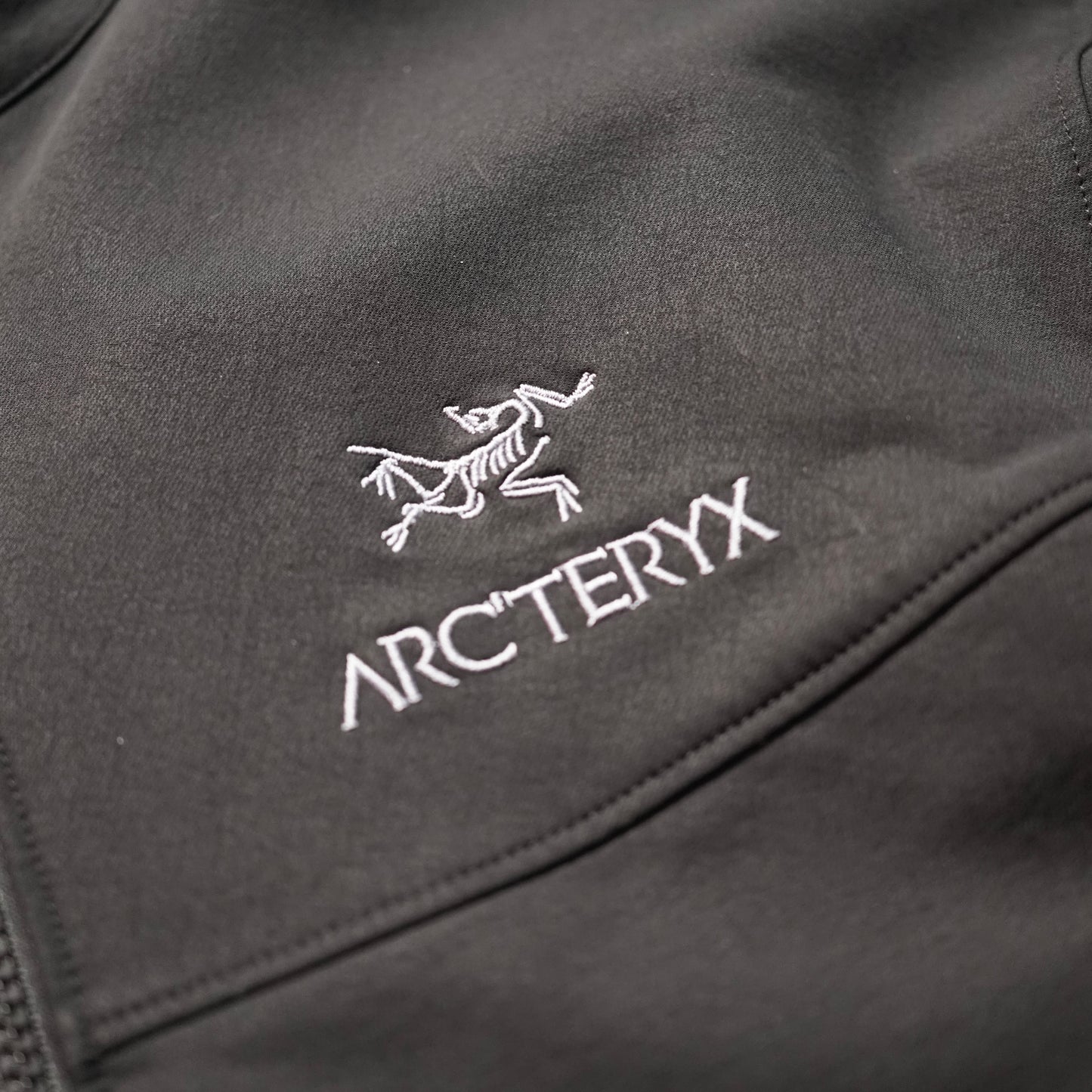"USED" ARC’TERYX GAMMA LT JACKET by ''LAND ROVER''/ XXL