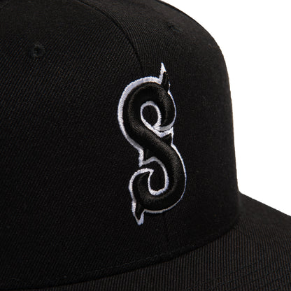 LEO B.B "10th anniversary patch" CAP 
BLACK x BLACK