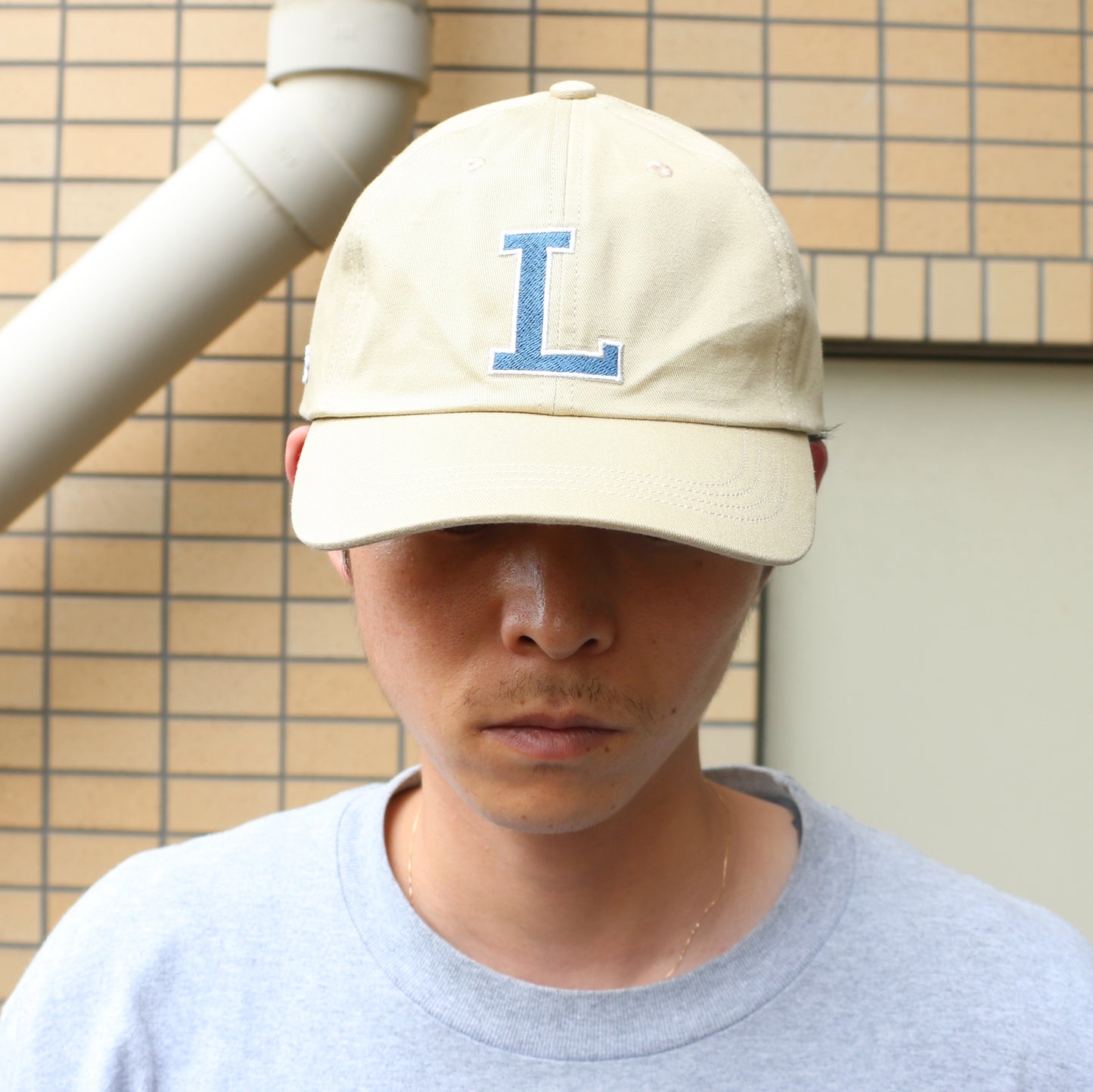 LACOSTE “L” COTTON CAP / WHITE
